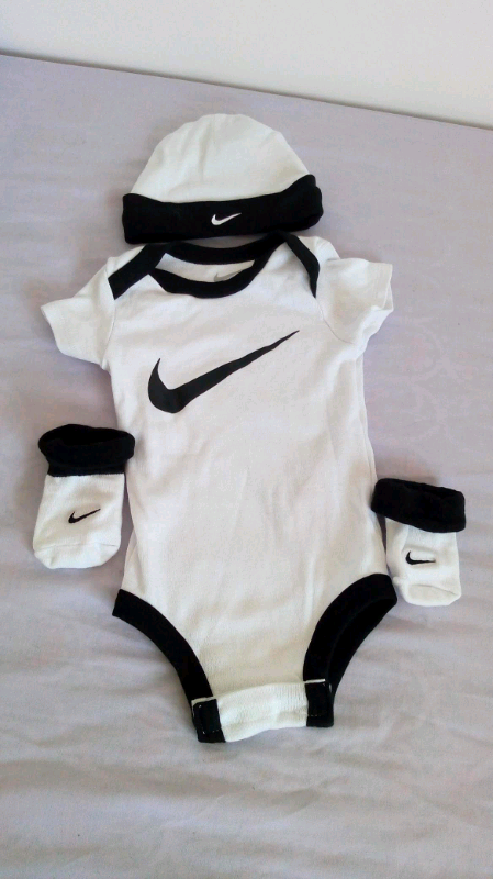 nike baby grow